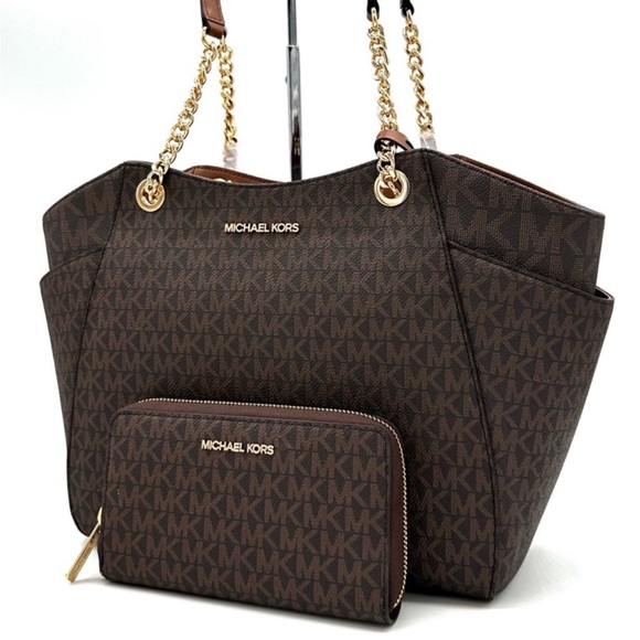 MICHAEL Michael Kors Handbags - Michael Kors Large Jet Set Travel Chain Shoulder Bag & Flat Phone Case Wallet